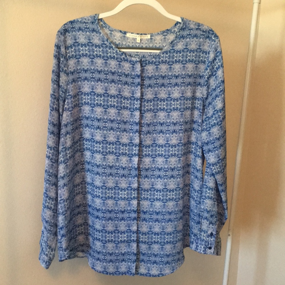 Violet & Claire Blue print Long Sleeved Blouse XL